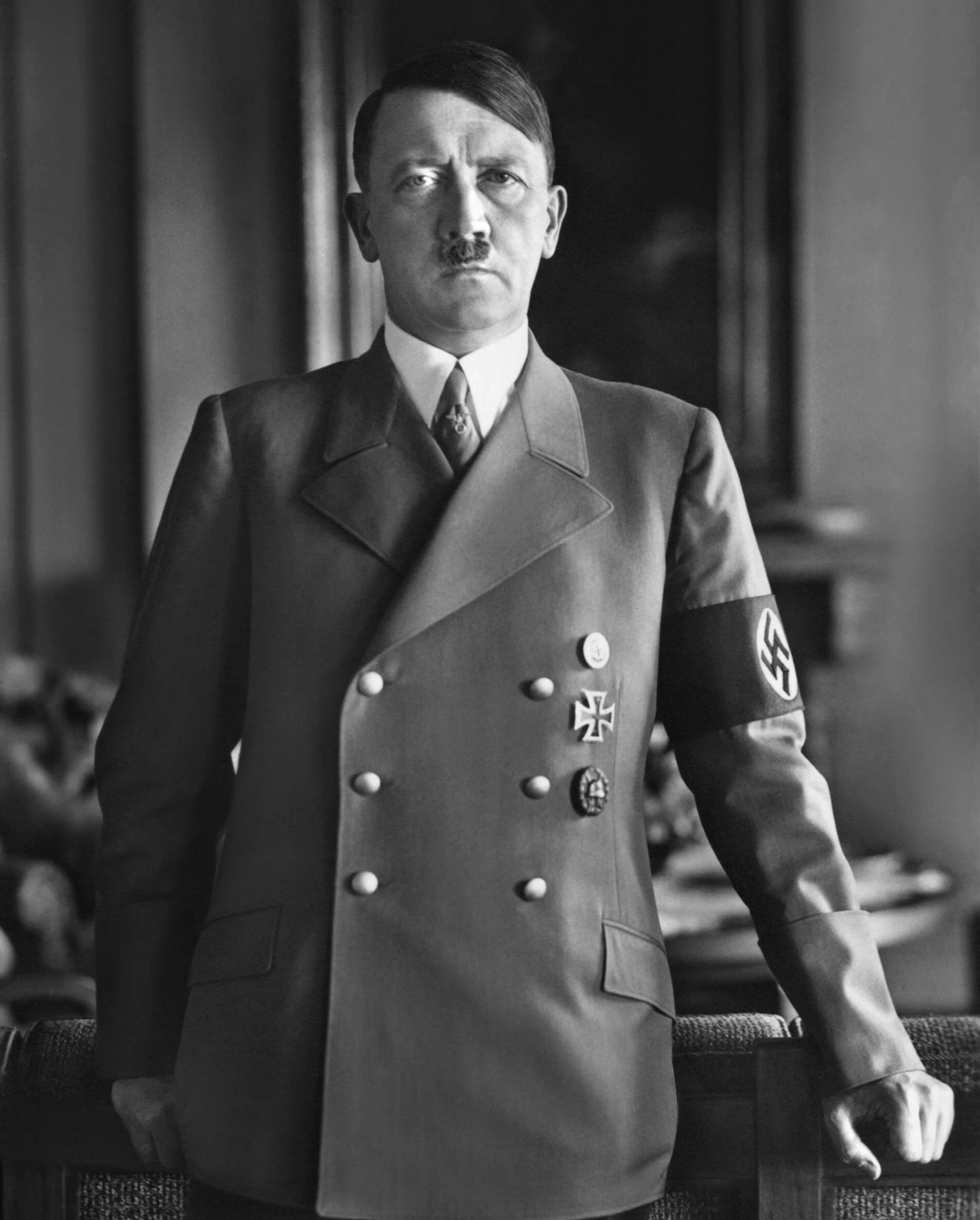 Адольф Гитлер, архивный портрет 1938 года